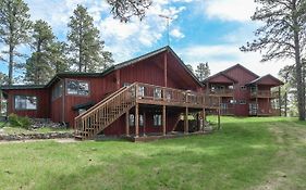 Black Hills Hideaway Lodge